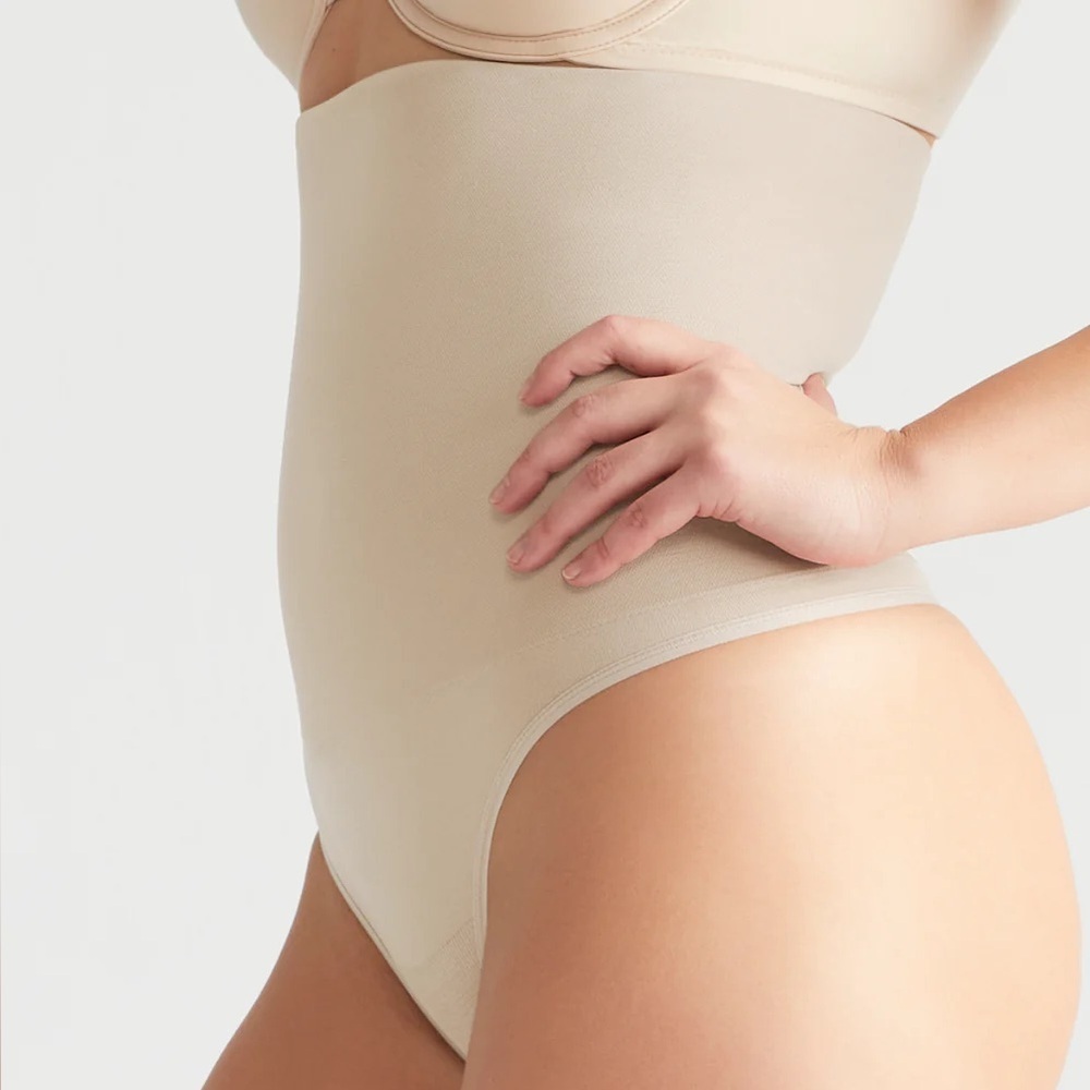 Seamless High-Waist Shapewear in Cream